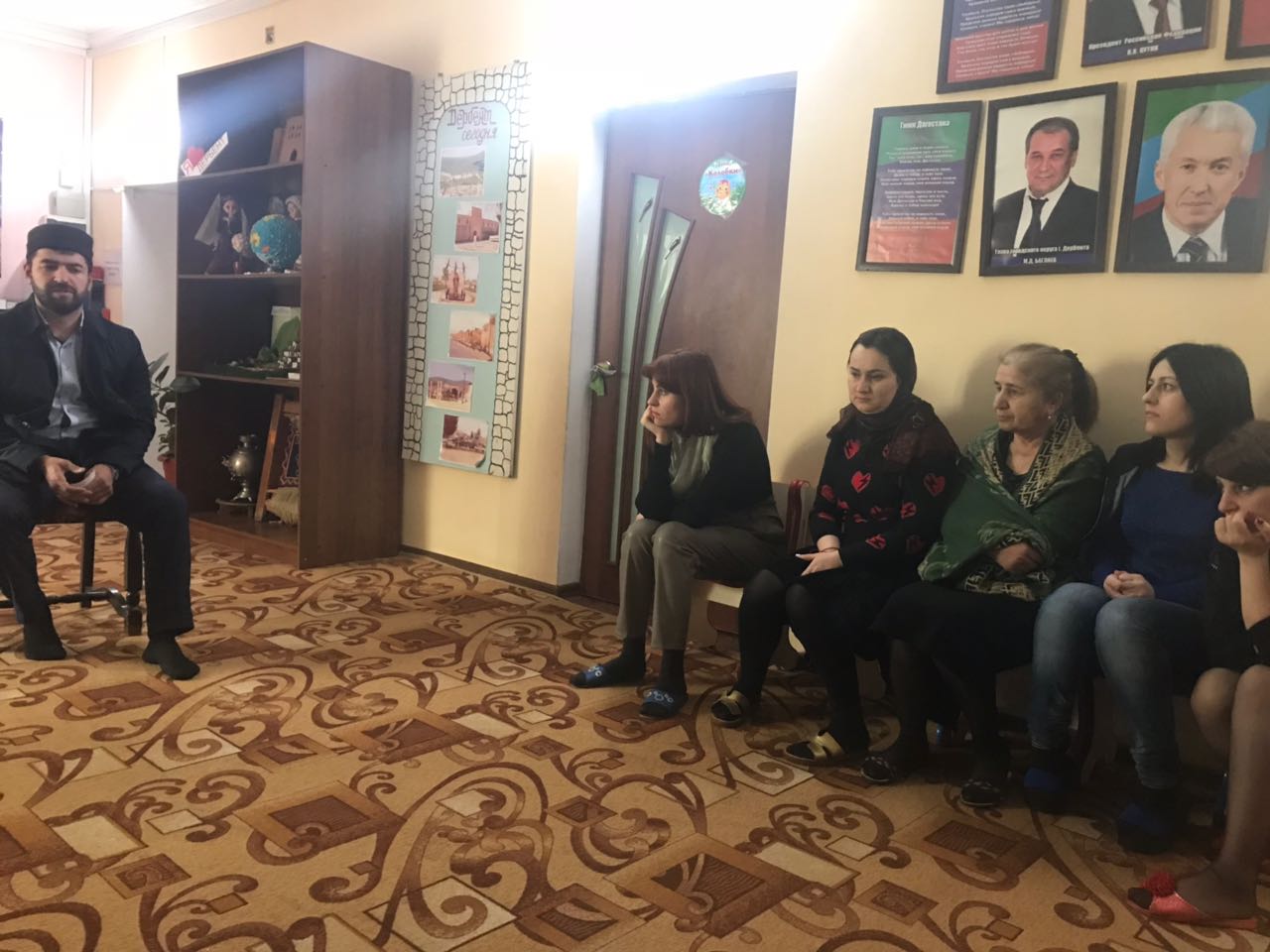 Беседа  в рамках месячника по антитеррористической пропаганде «Три конфессии Дербента вместе против терроризма и экстремизма»