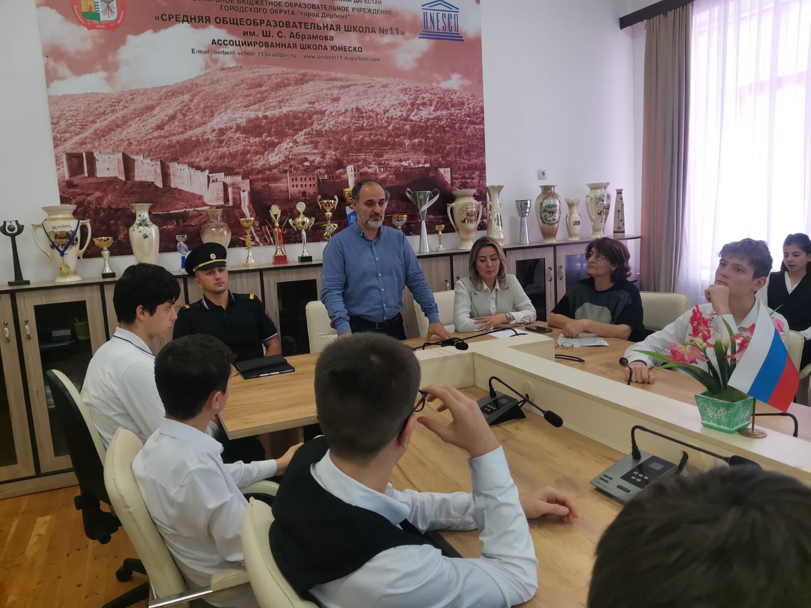 В Дербенте состоялся круглый стол на тему «Причины и следствие правонарушений подростков в современном обществе. Общественный беспорядок. Вызовы общества.»  