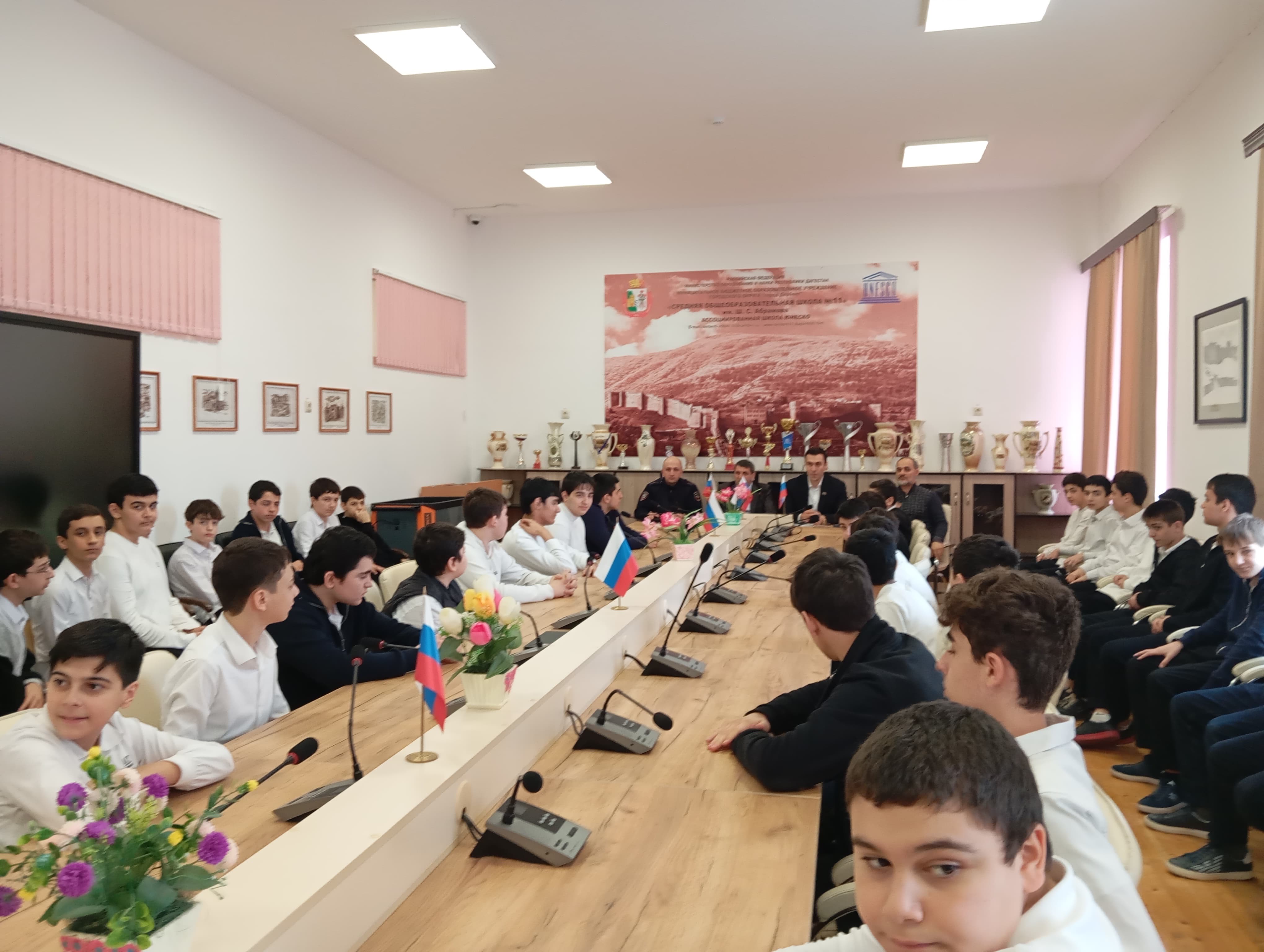 В Дербенте провели профилактическую беседу о противодействии терроризма и экстремизма